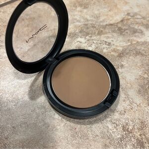 MAC Cosmetics Baiana Bronzing Powder